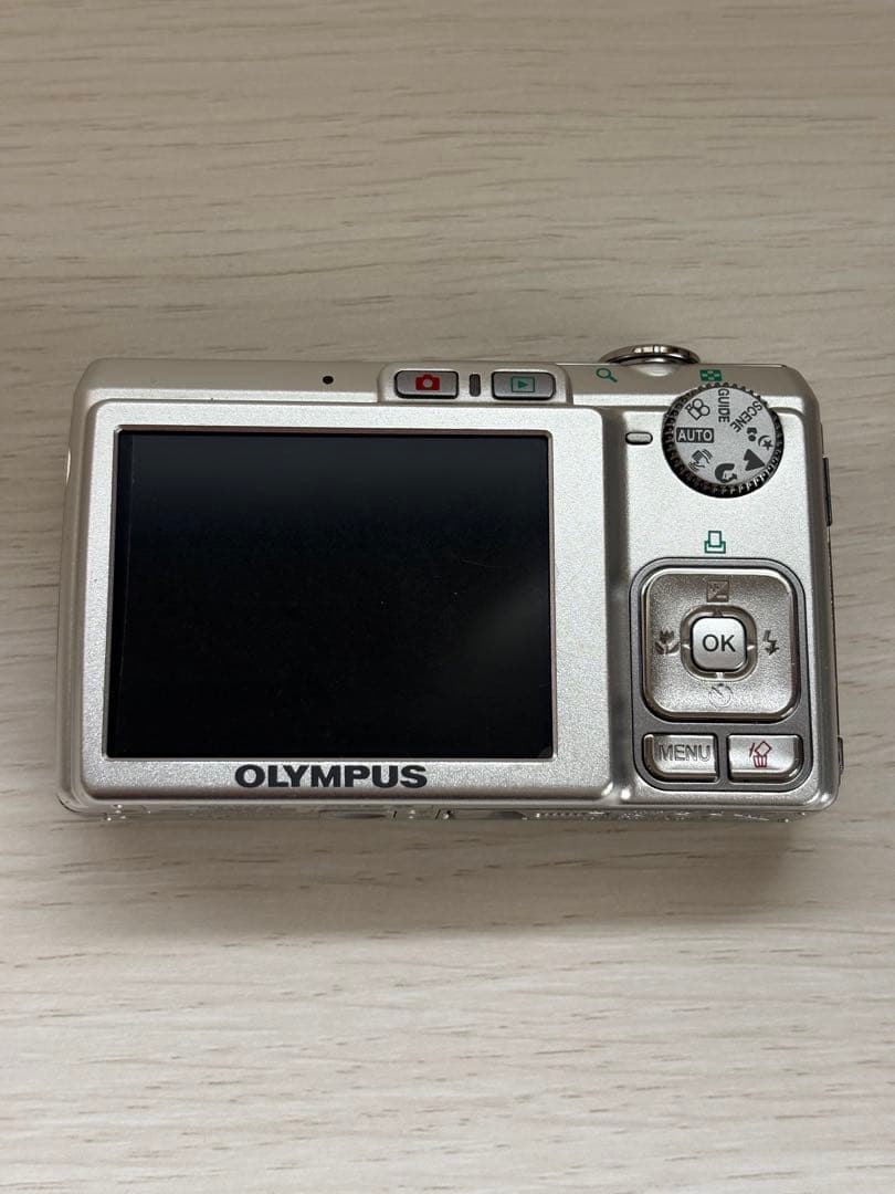 OLYMPUS デジタルカメラ FE-240
