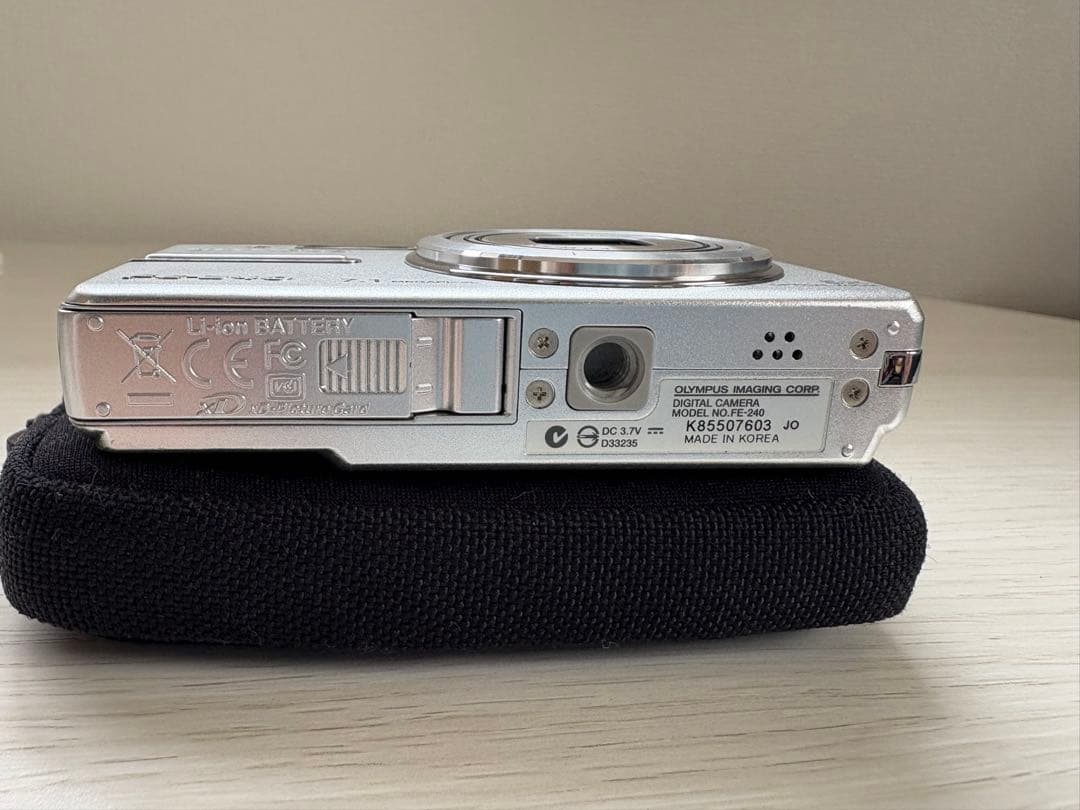 OLYMPUS デジタルカメラ FE-240