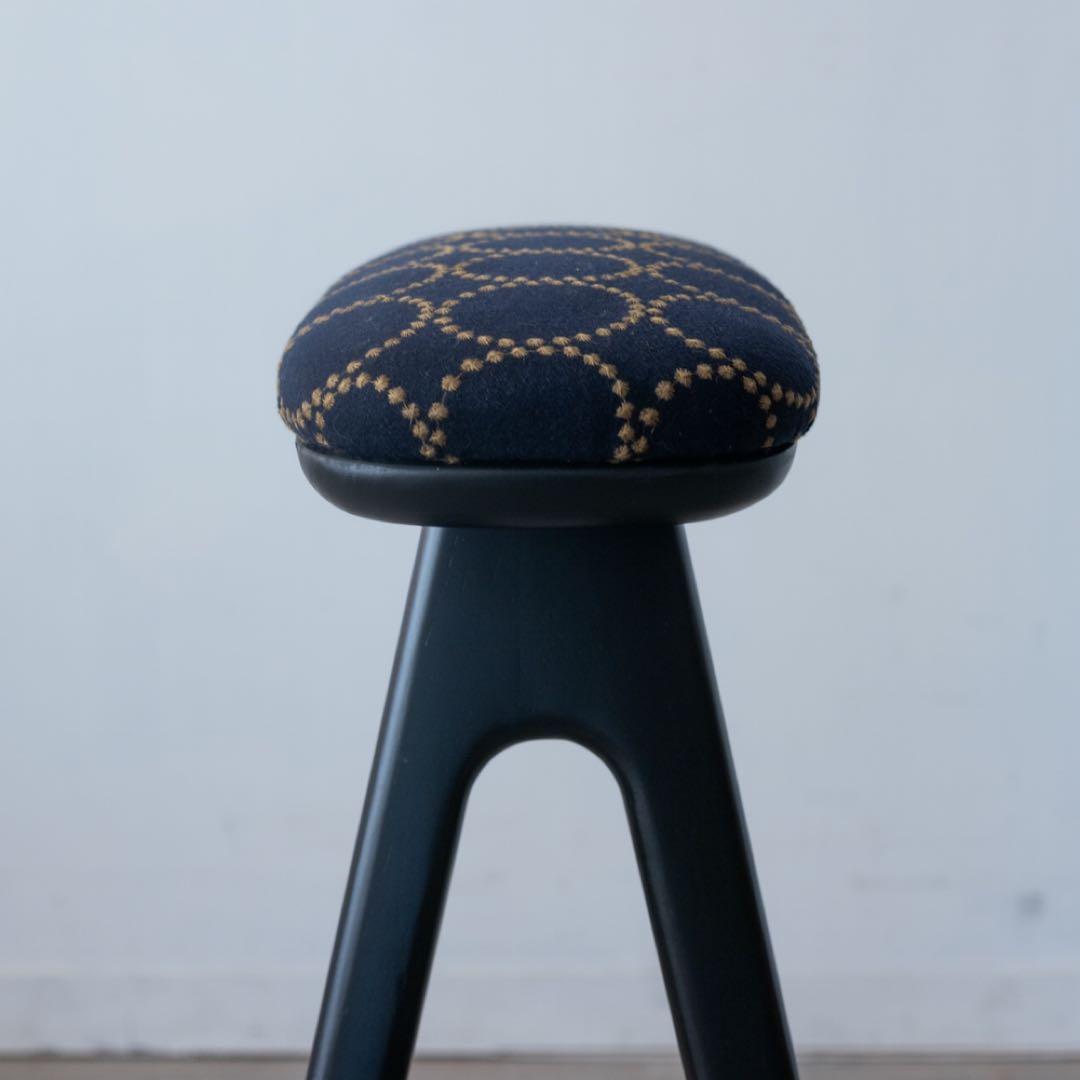 キッチンスツールBK H630＋ミナ ペルホネン　タンバリン