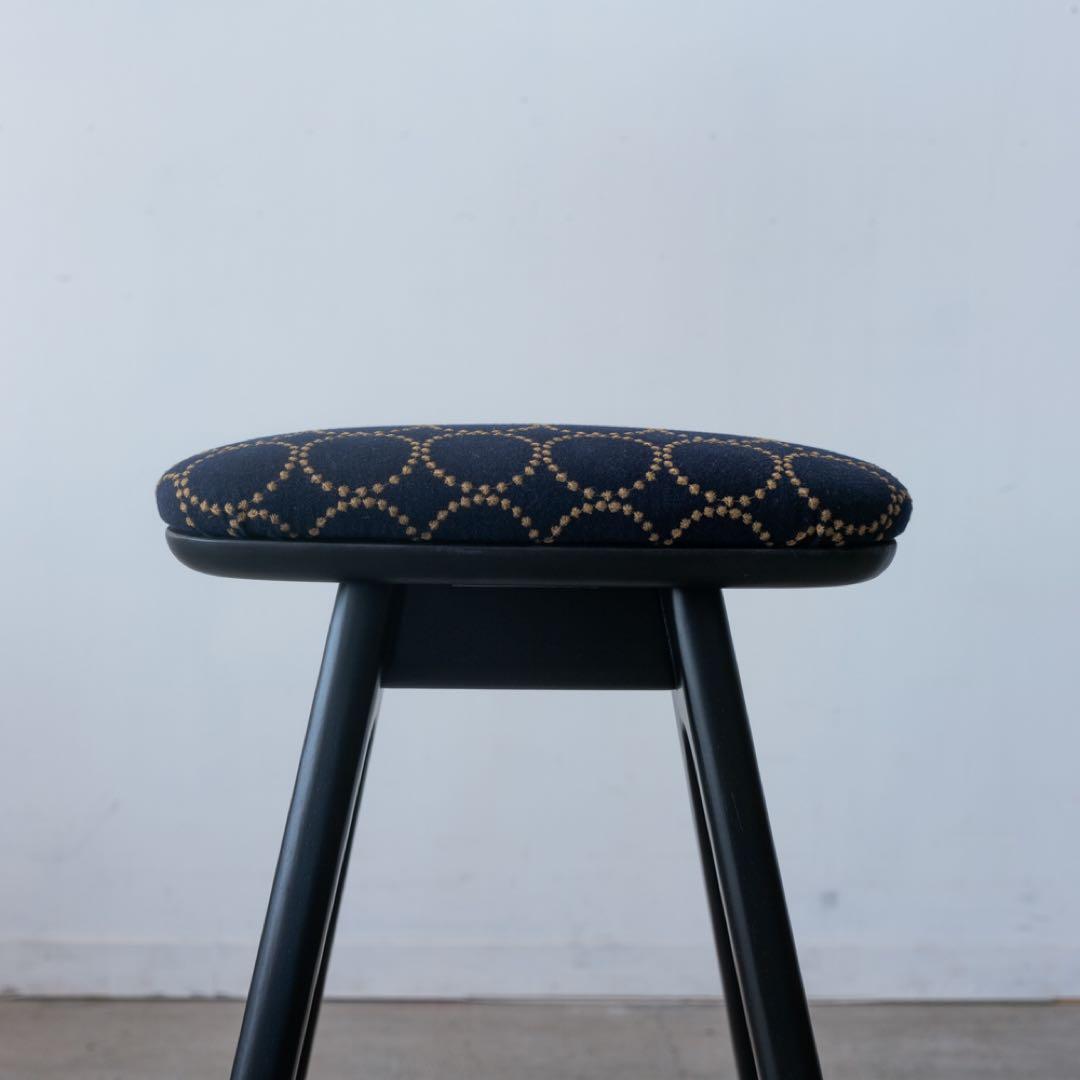 キッチンスツールBK H630＋ミナ ペルホネン　タンバリン