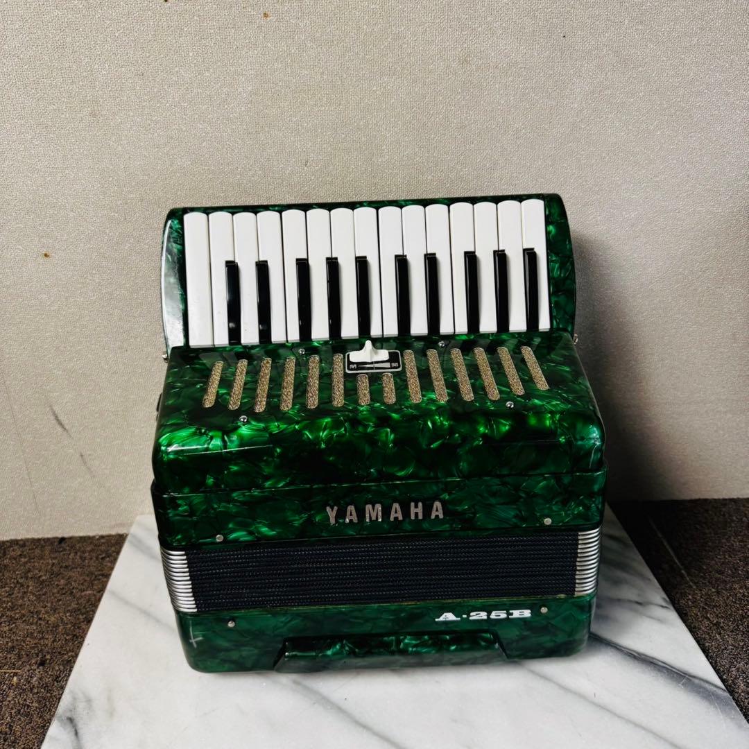 J34 YAMAHA A-25B アコーディオン 25鍵盤 赤 ソフトケース付