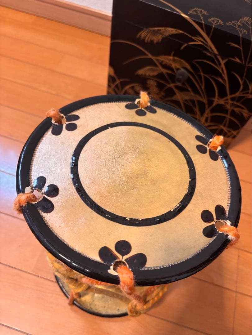 小鼓　革　胴　歌舞伎　狂言　囃子　伝統