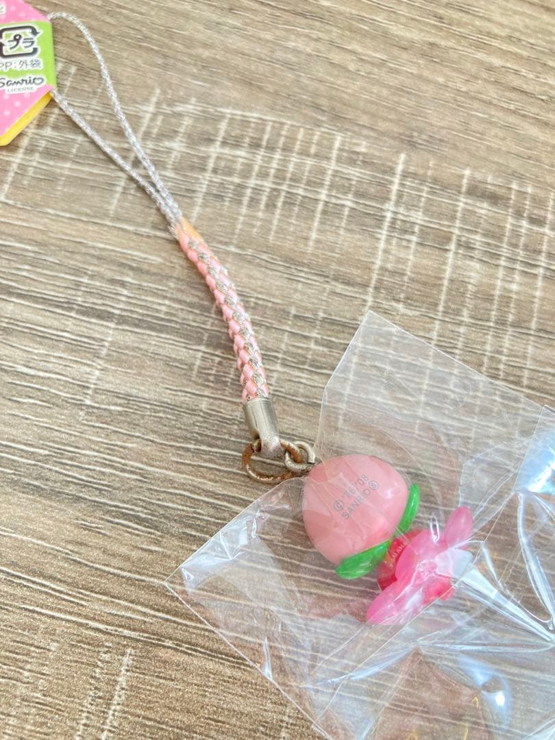 ハローキティ ご当地キティ 山科限定 白桃バージョン 根付け