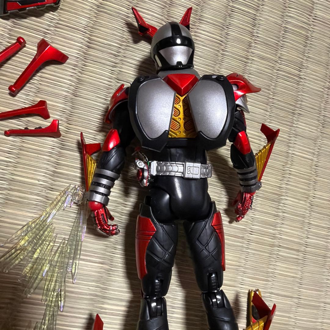 真骨彫 仮面ライダー カブト ハイパーフォーム