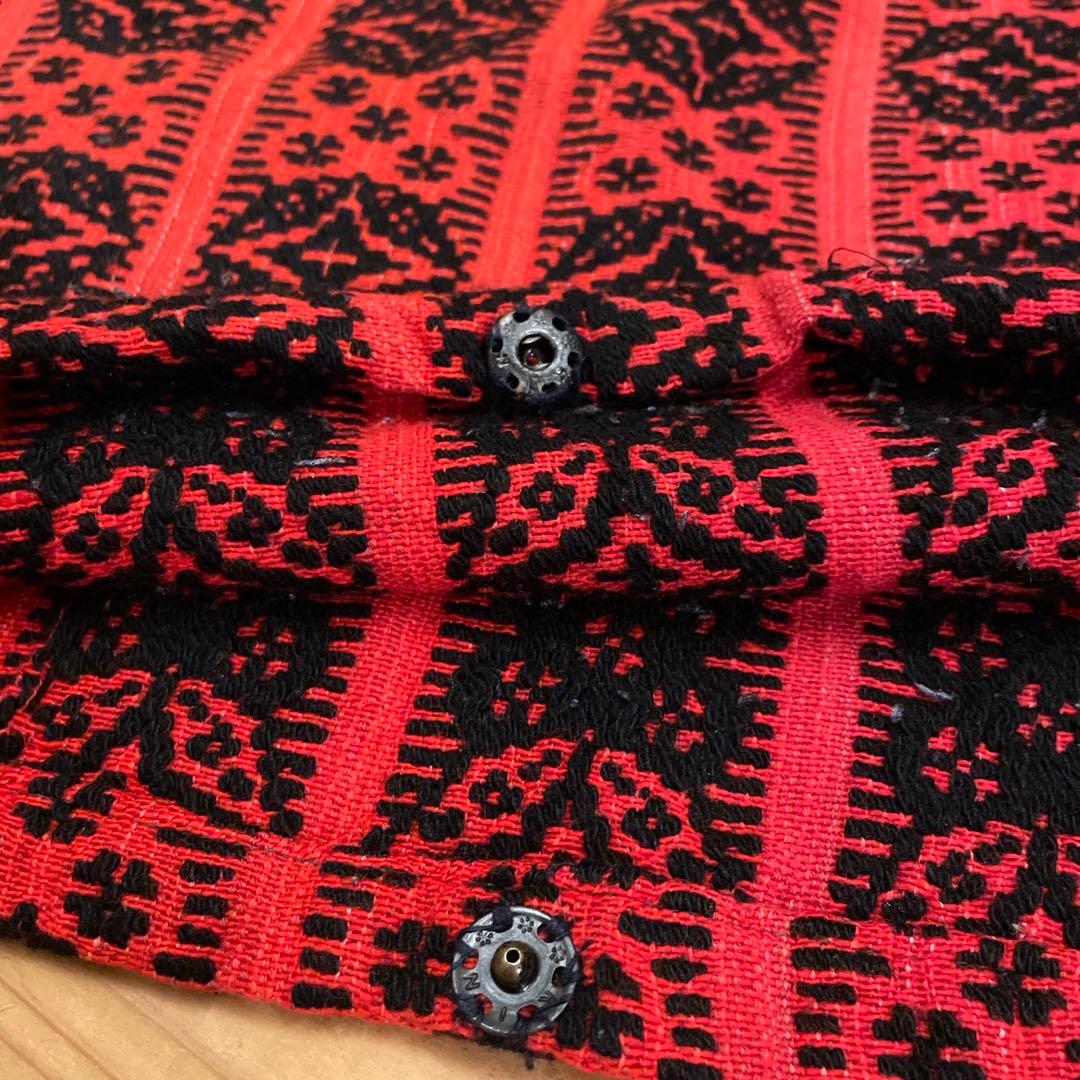 東欧 ハンガリー　刺繍　クッションカバー　民族柄