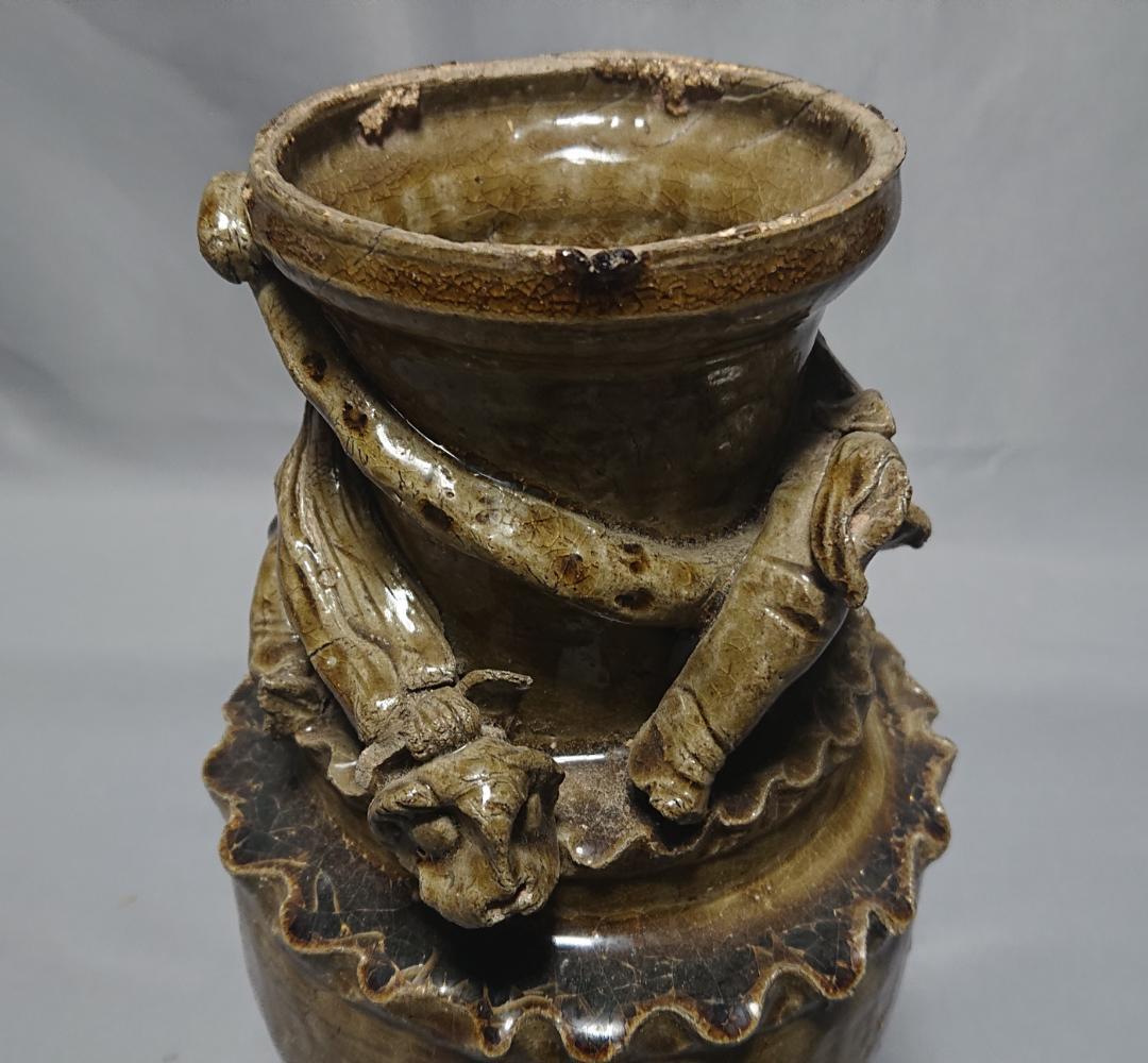 コレクター収集品　中国　宋時代　青磁貼花蛟龍獣瓶