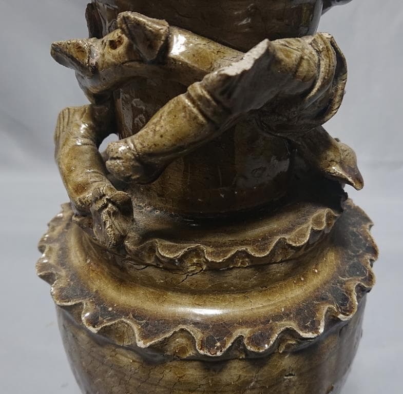 コレクター収集品　中国　宋時代　青磁貼花蛟龍獣瓶