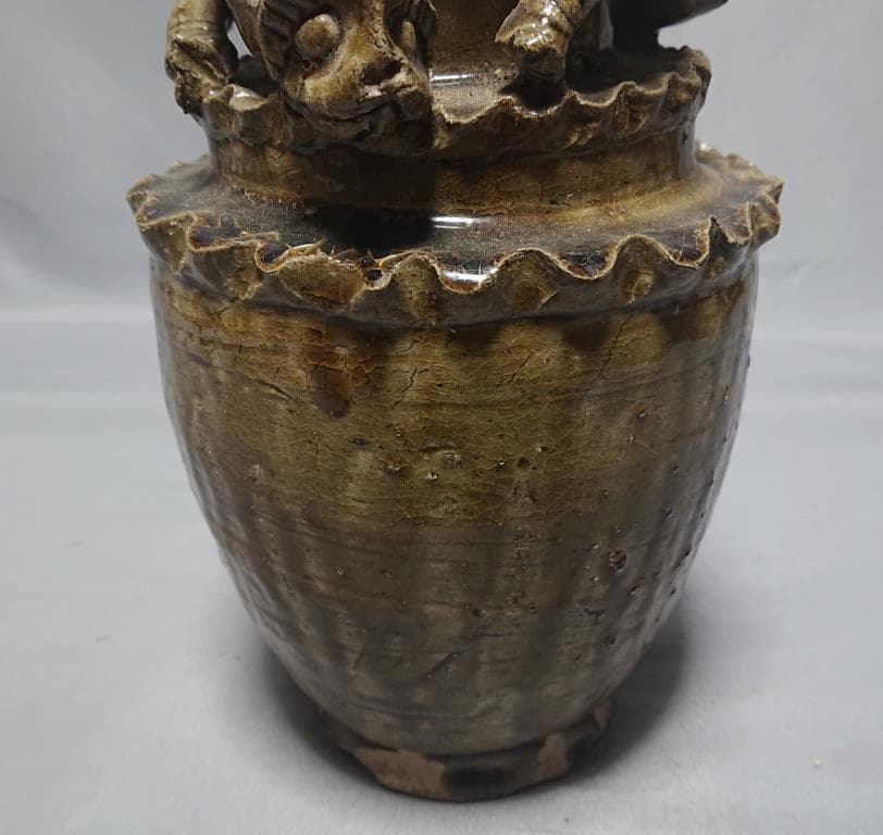 コレクター収集品　中国　宋時代　青磁貼花蛟龍獣瓶