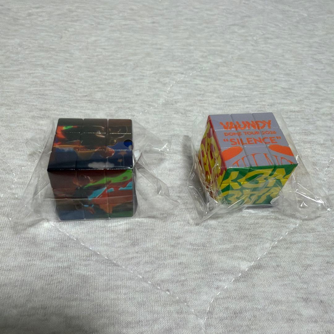 VAUNDY DOME TOUR 2026 ストラップ　ルービックキューブ他