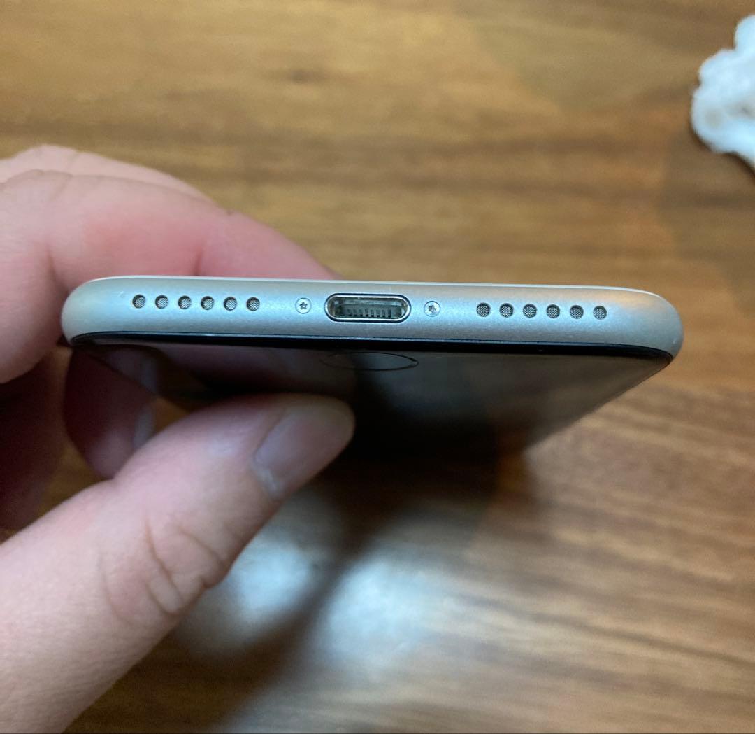 iPhoneSE2 64GB ホワイト　SIMフリー 本体