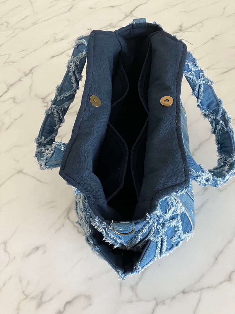 1083 まりゆ　大きめフリンジデニムリメイクバック　ハンドメイド