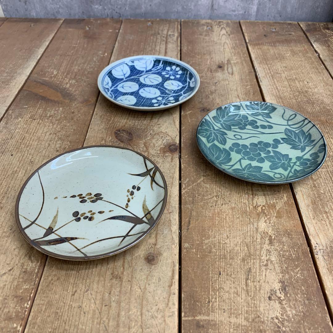 D-5 【趣のある和食器】柄違い小皿・小鉢 12点セット（黒塗箱付き）まとめ売り