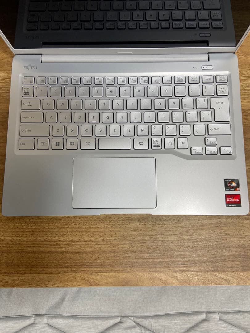 富士通LIFEBOOK WMB/J1