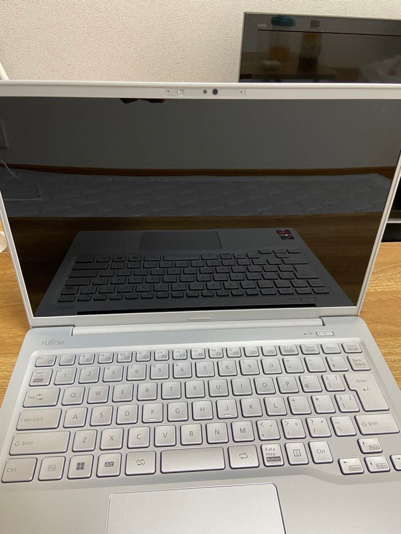 富士通LIFEBOOK WMB/J1