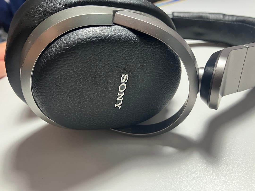 SONY MDR-HW700DS デジタルサラウンドヘッドホンシステム