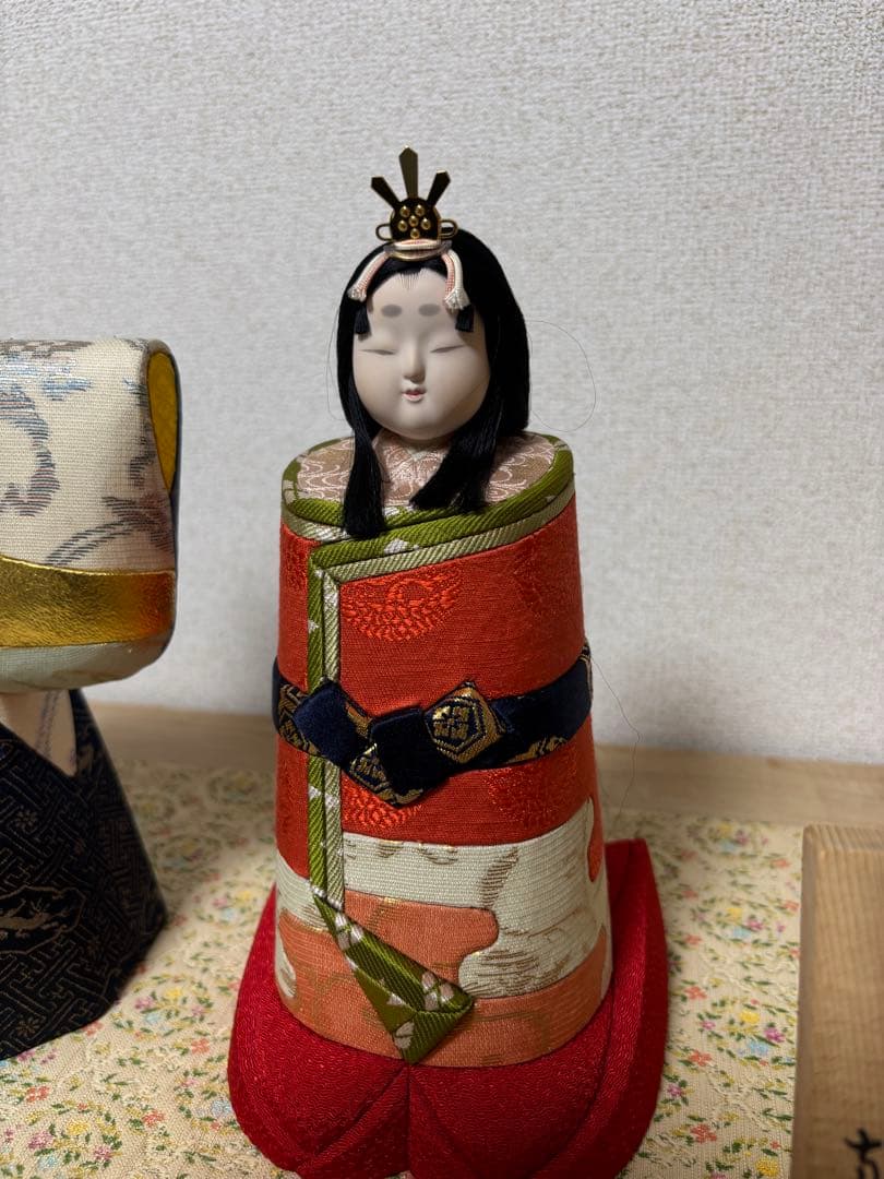 雛人形 立雛　真多呂人形　富士山　伝統的な雛祭り　桐箱入り