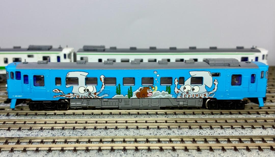 ＊絶版モデル＊キハ40系700番台 “イカ塗装＋JR北海道標準色” 4両編成
