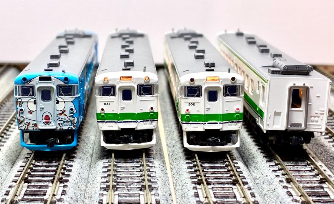 ＊絶版モデル＊キハ40系700番台 “イカ塗装＋JR北海道標準色” 4両編成