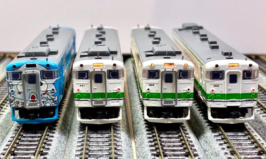 ＊絶版モデル＊キハ40系700番台 “イカ塗装＋JR北海道標準色” 4両編成