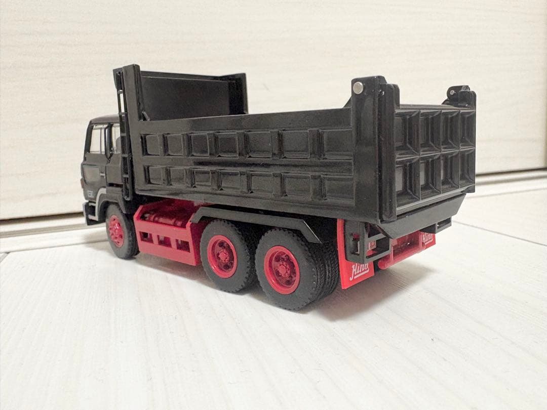 《新品箱付》1:64 日野　ダンプ　トラック　ミニカー
