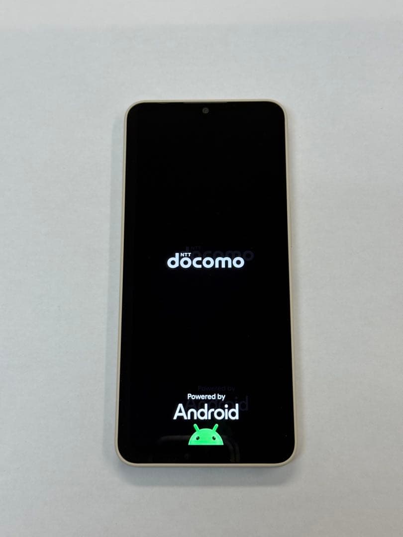 SIMフリー docomoモデル AQUOS wish4 SH-52E ホワイト