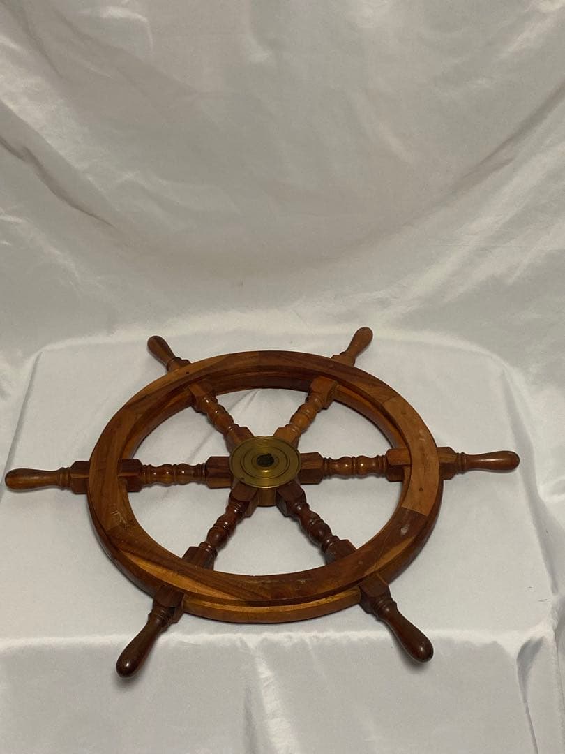 2671❣️ 舵輪（船の舵）ハンドル 船舵 操舵輪 ラット