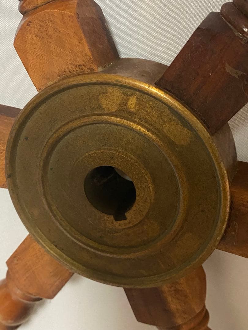 2671❣️ 舵輪（船の舵）ハンドル 船舵 操舵輪 ラット