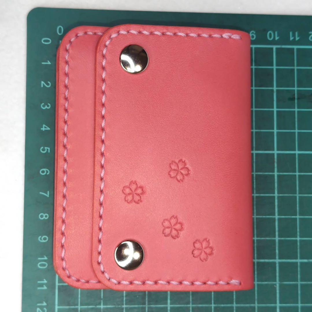 【ハンドメイド】総手縫い ヌメ革のウォレット（ピンク）サクラ刻印　革財布