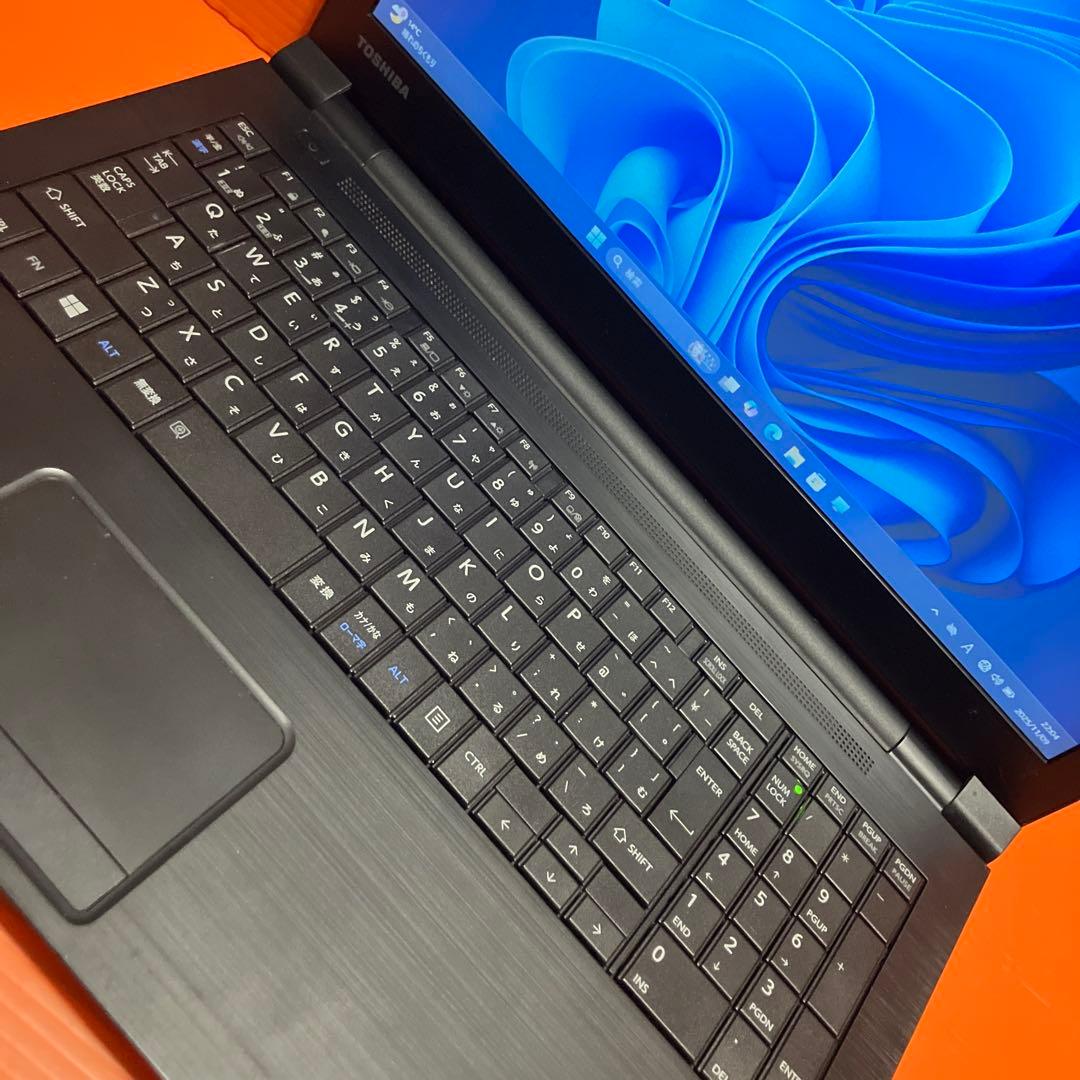 東芝Windows11ノートパソコンcore i5薄型Office付きSSD本体
