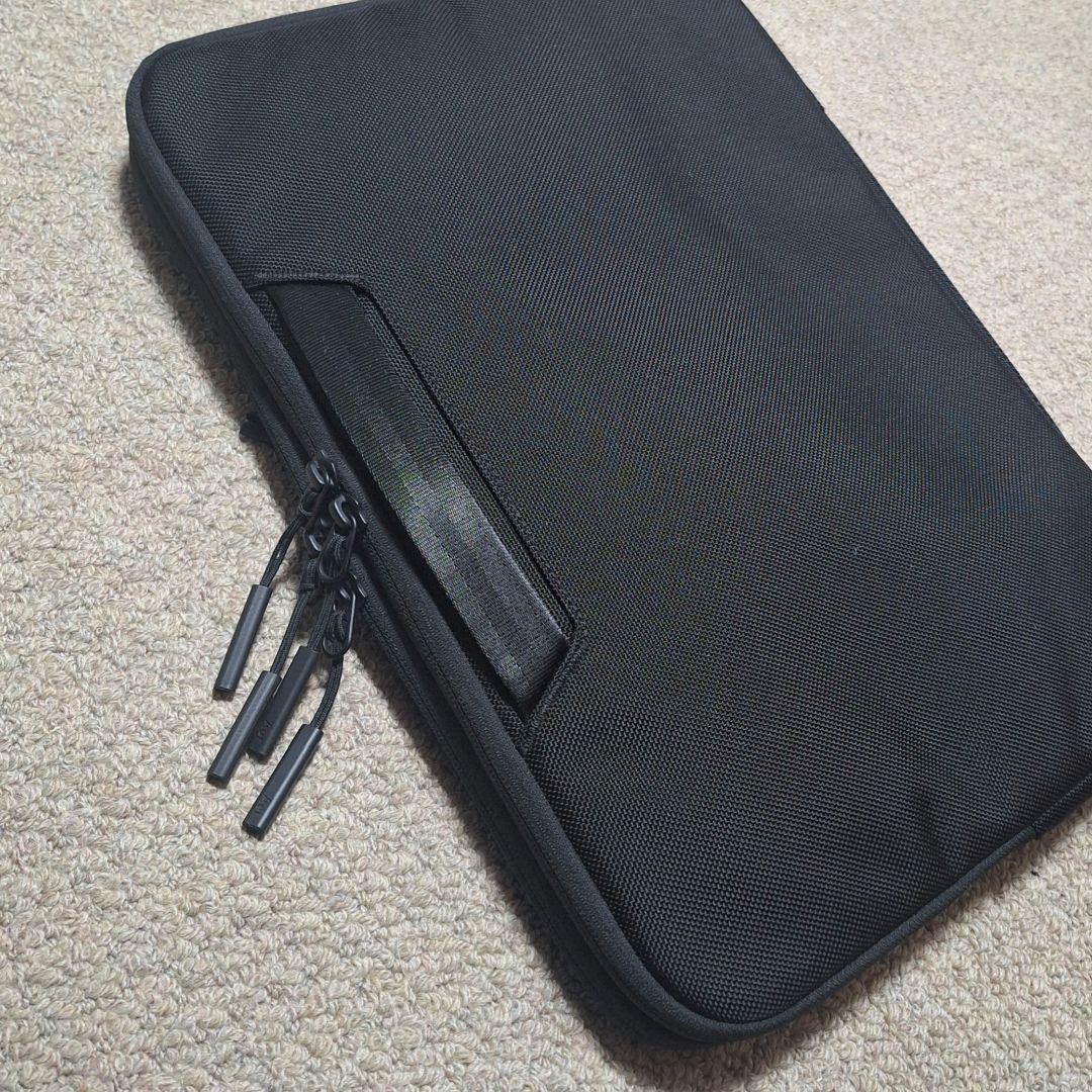 (ほぼ未使用)Aer Tech Folio16 ノートPC クラッチバッグ