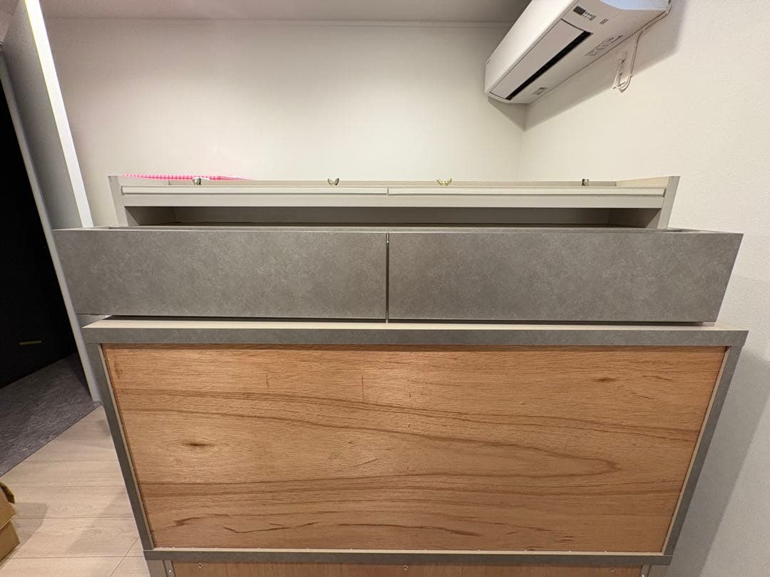 綾乃製作所　プロージット　食器棚