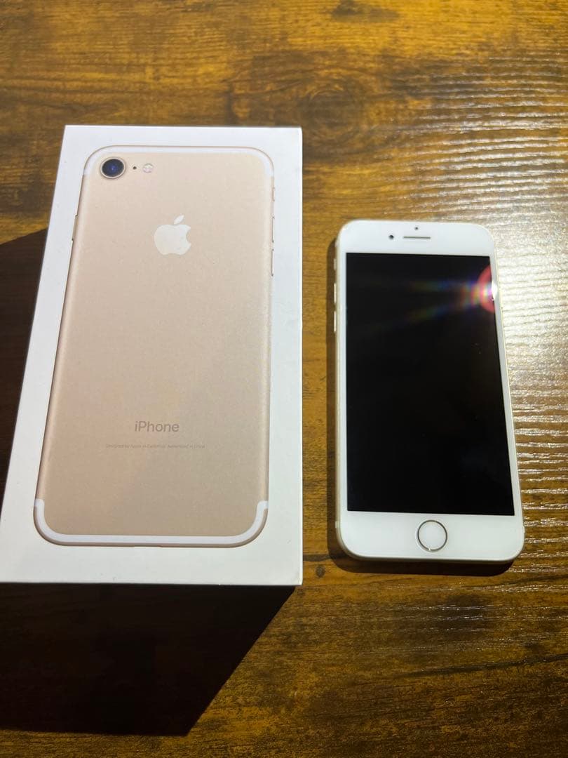 Apple iPhone 7 128GB ゴールド