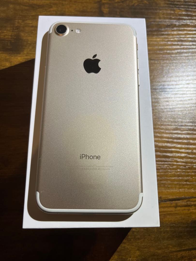 Apple iPhone 7 128GB ゴールド