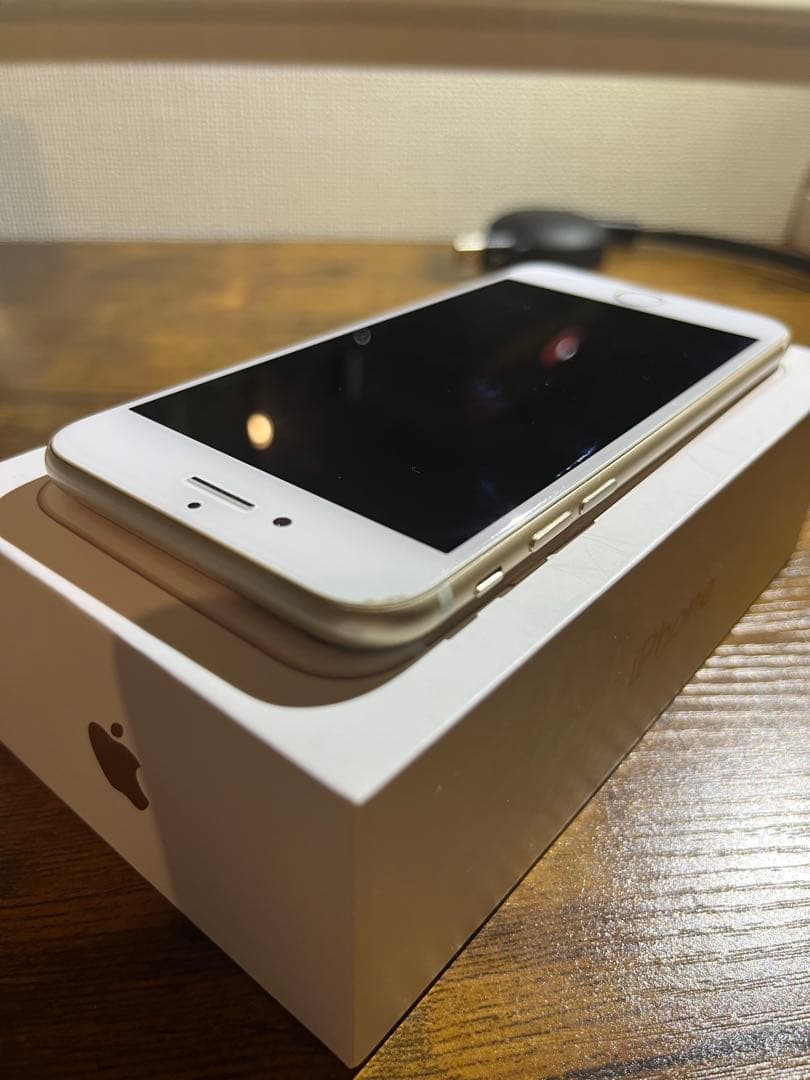 Apple iPhone 7 128GB ゴールド
