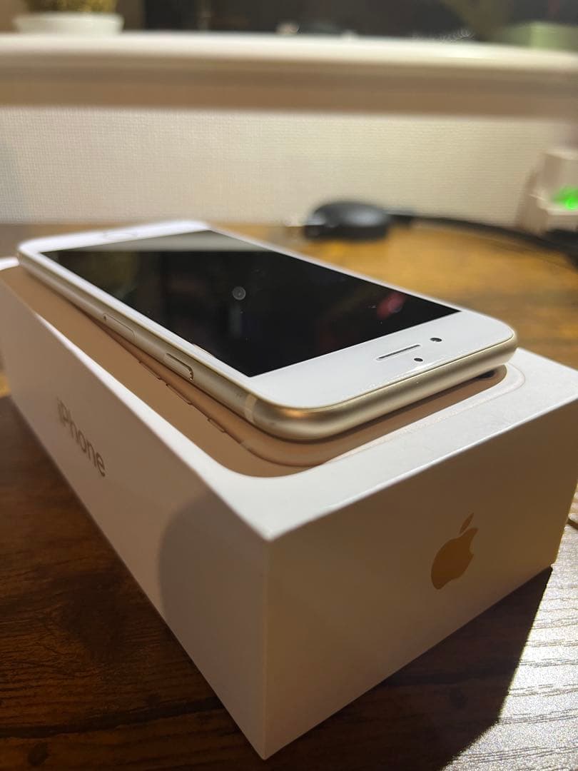 Apple iPhone 7 128GB ゴールド