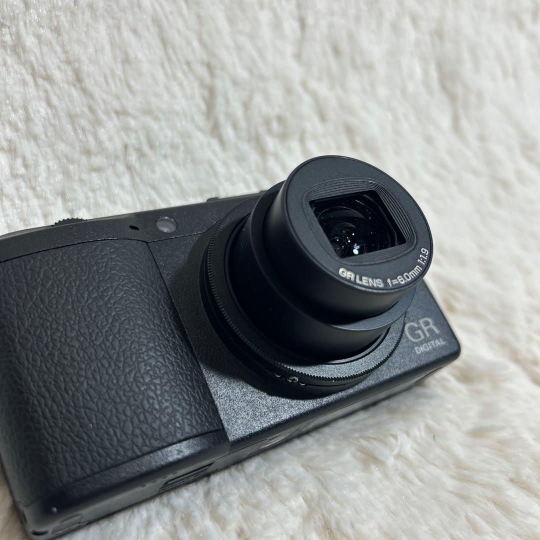 【極美品】RICOH GR DIGITAL III デジタルカメラ