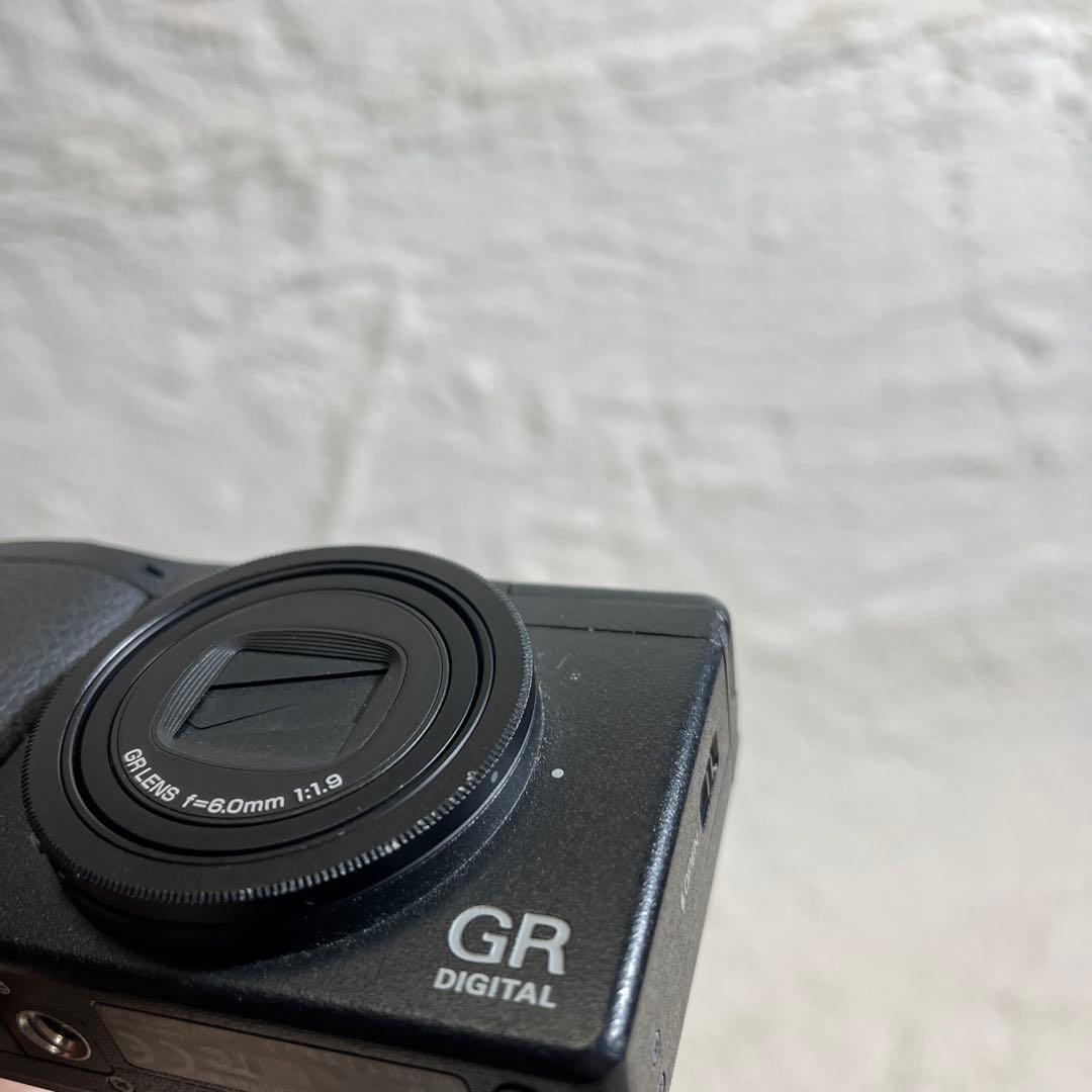 【極美品】RICOH GR DIGITAL III デジタルカメラ