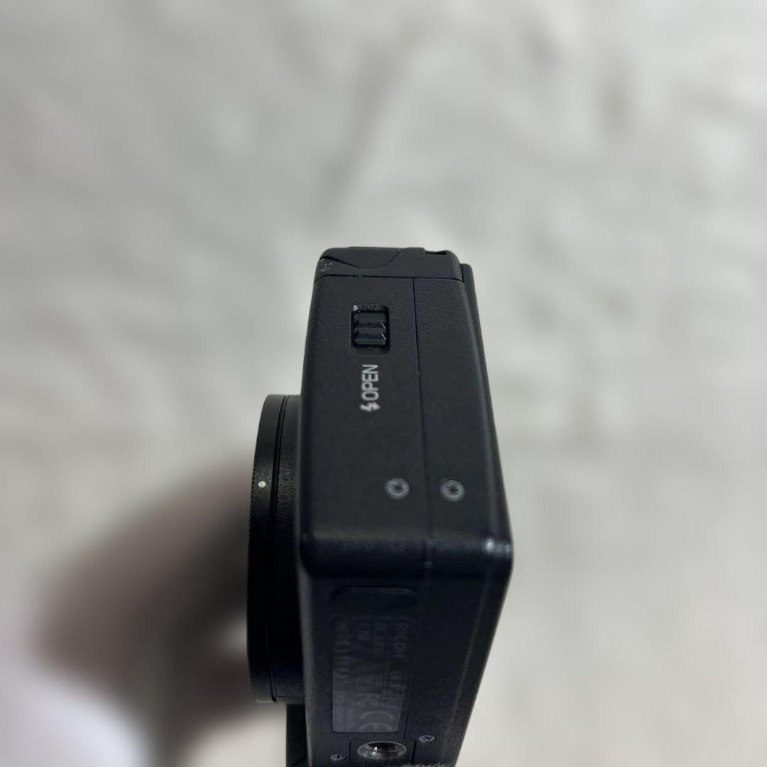 【極美品】RICOH GR DIGITAL III デジタルカメラ