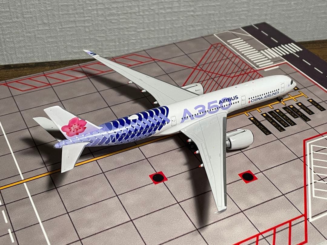 phoenix チャイナエアライン A350-900 B-18918