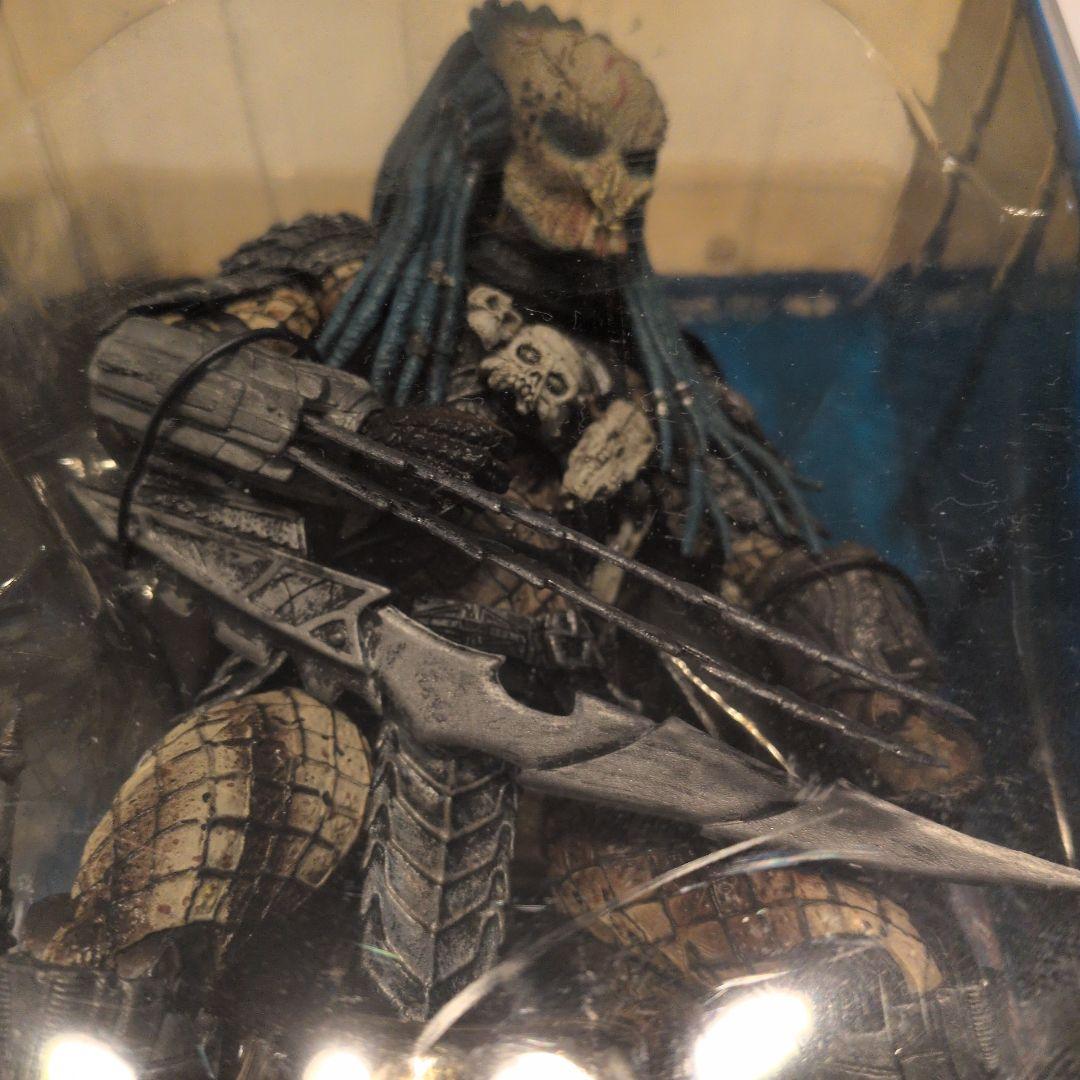 マクファーレントイズ　Elder Predator フィギュア