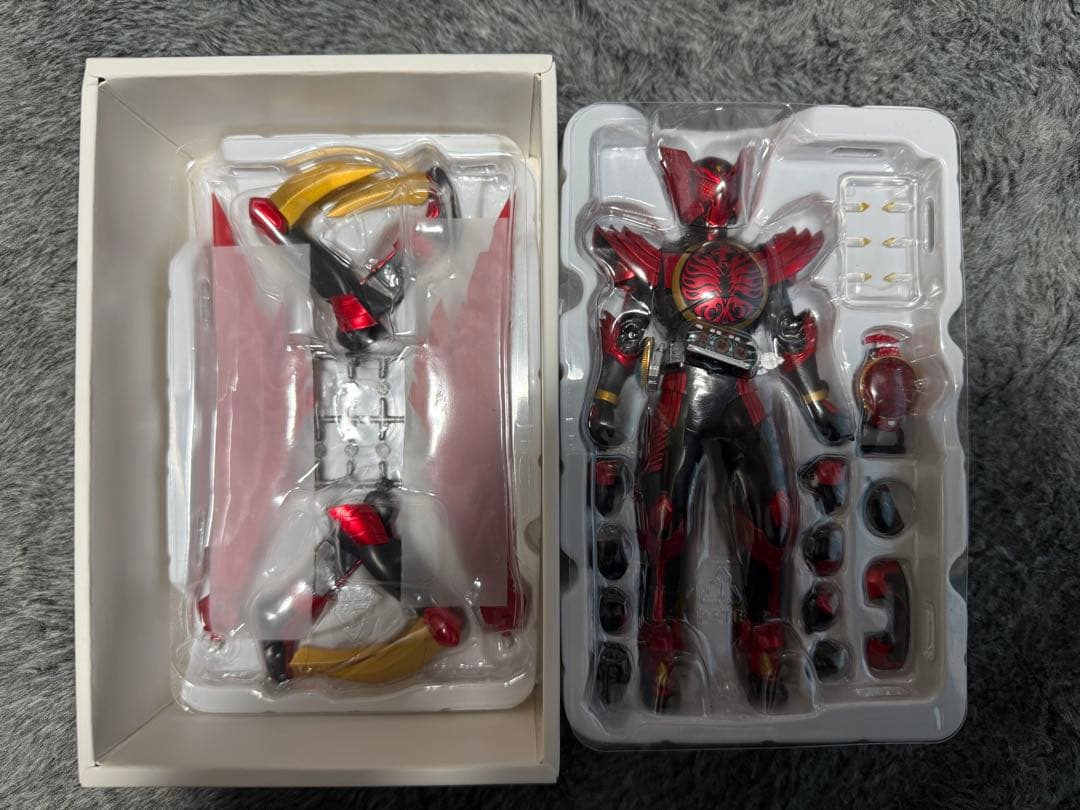 【最安値】S.H.Figuarts 真骨彫　仮面ライダーオーズ　タジャドル