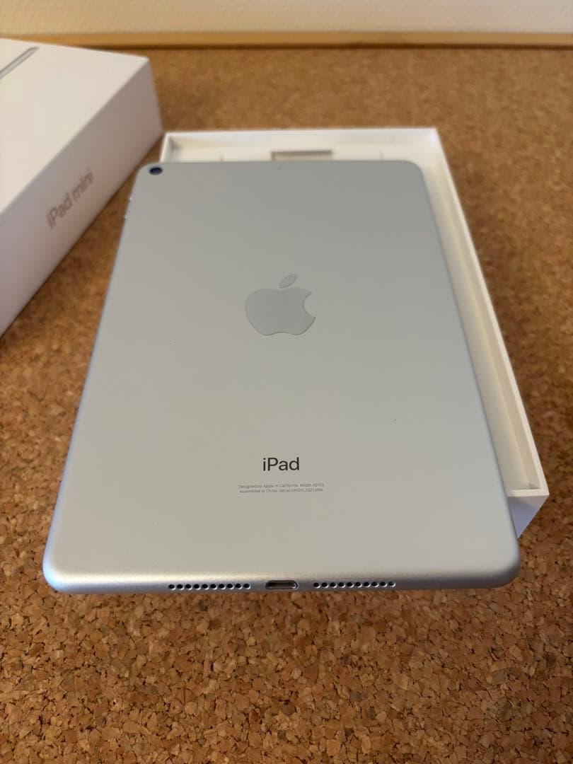 Apple iPad mini 第5世代 Wi-Fiモデル 64GB シルバー