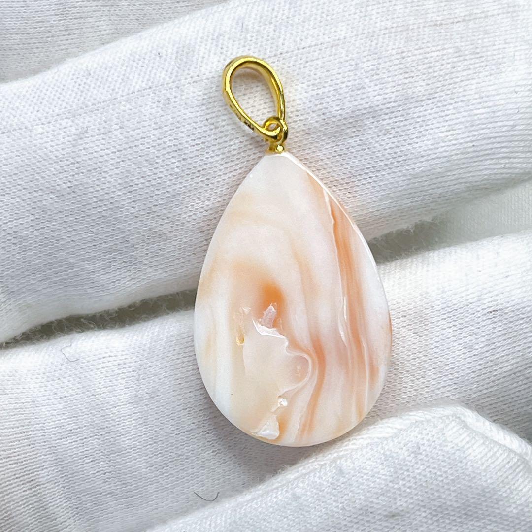 深海珊瑚 花彫刻 ペンダント　シルバー製　ペンダントトープ　アクセサリー