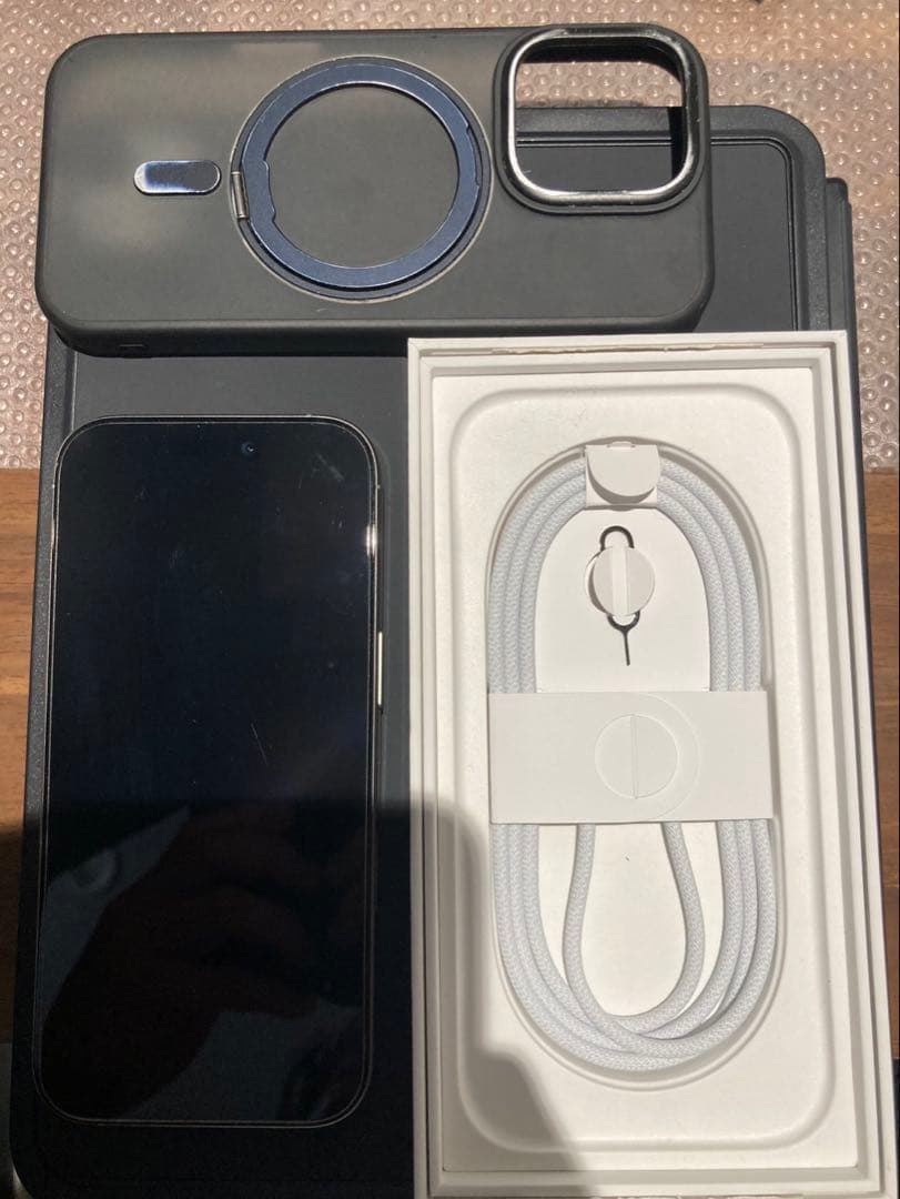 美品Apple iPhone16 Pro ナチュラルチタニウム 256GB