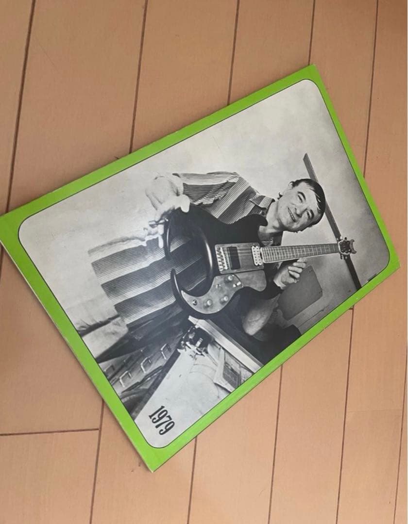 【希少ギター洋書】the burns book/1988年