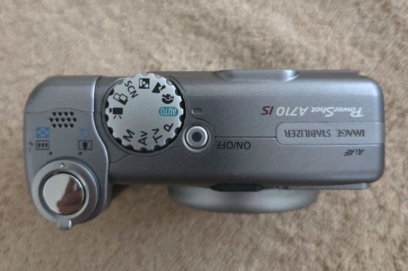 Canon　デジタルカメラPowerShot A710 IS 7.1MPケース付