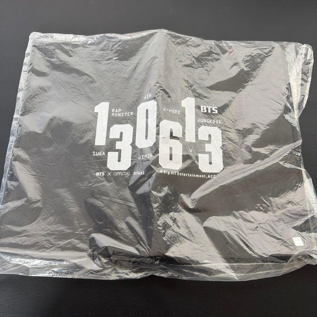 BTS THE RED BULLET 公式グッズ　ポスター