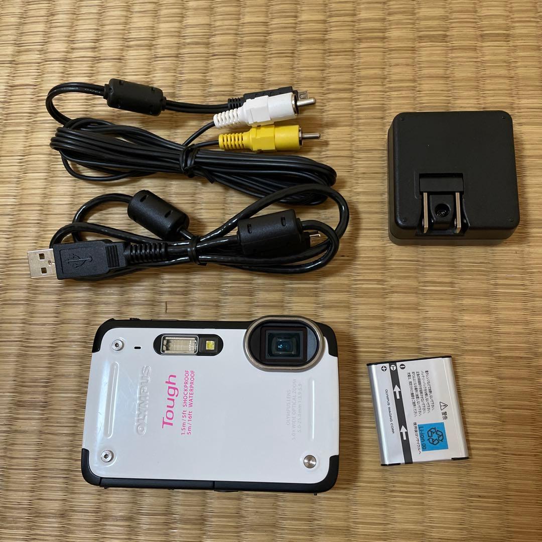 動作確認済 OLYMPUS Tough TG-620 デジタルカメラ 白