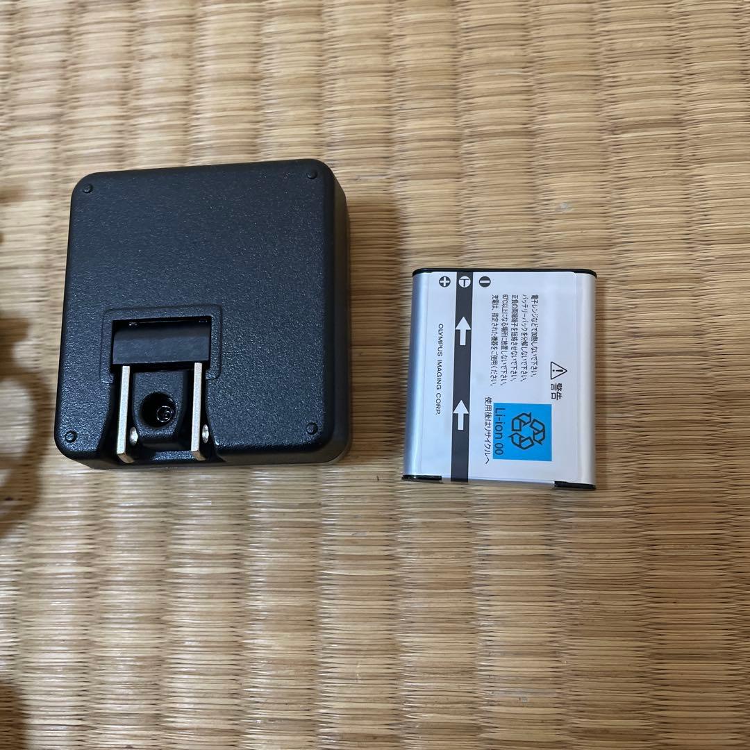 動作確認済 OLYMPUS Tough TG-620 デジタルカメラ 白
