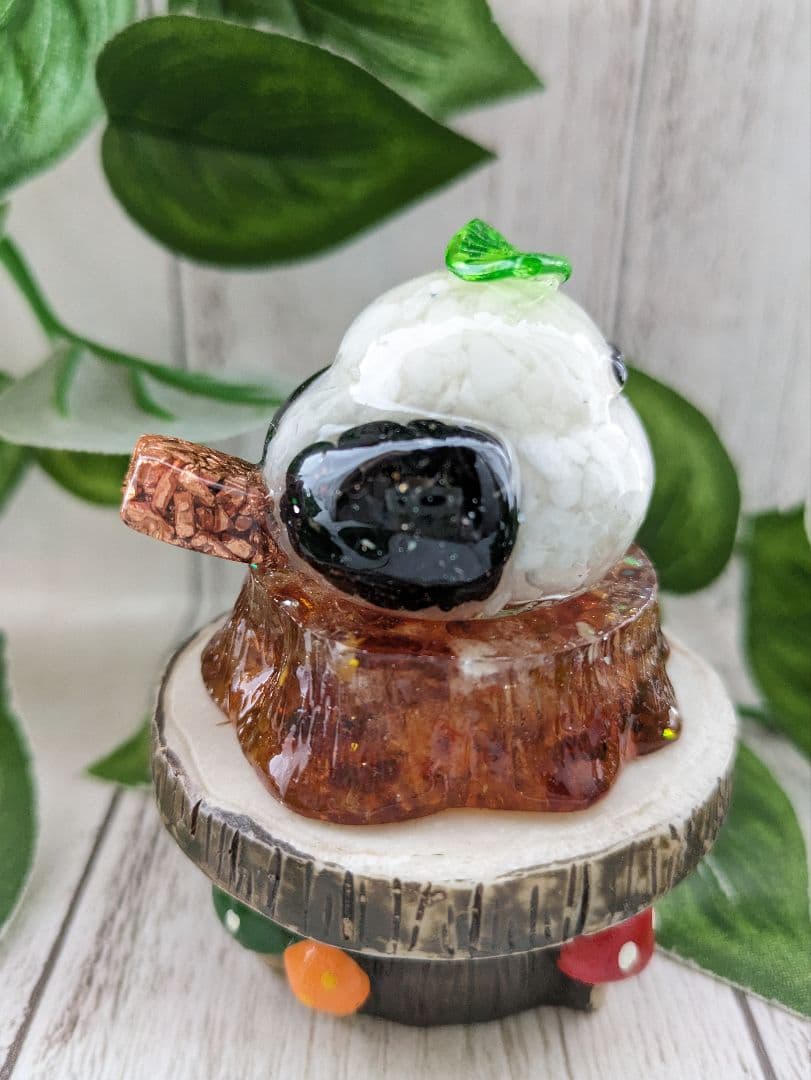 【次男坊です。】レッドクラック水晶のたこちゃん形オルゴナイト☆他１点